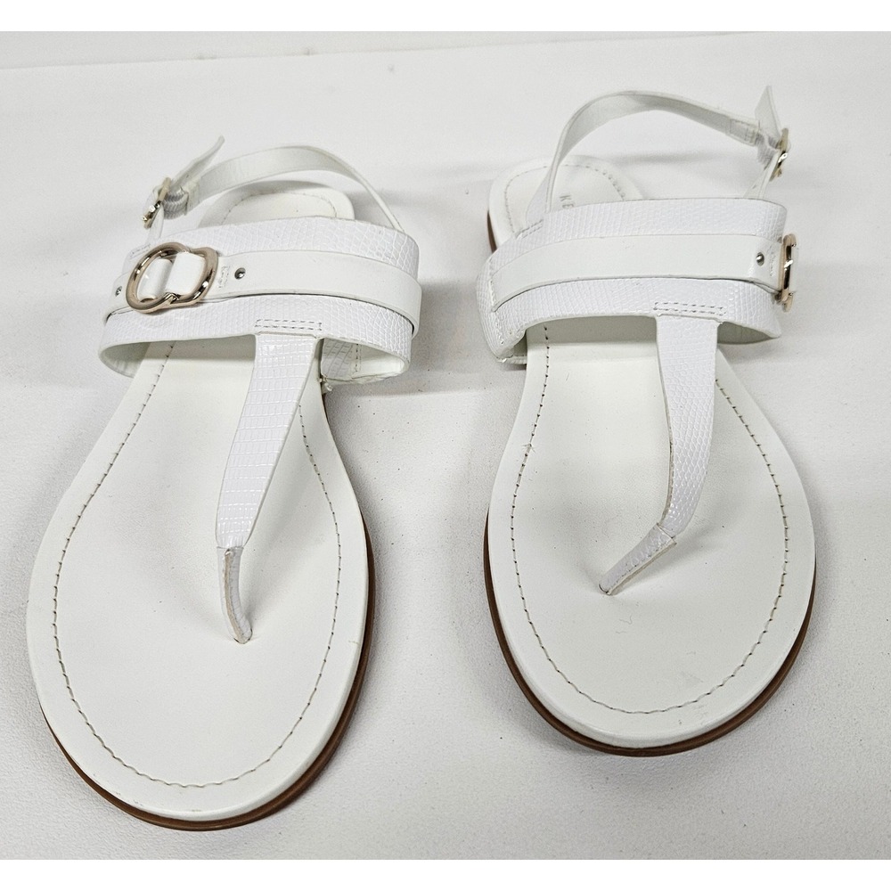 Kelly & Katie White T-Strap Flat Sandals Lizard Embossed Gold Buckle Sz 9.5